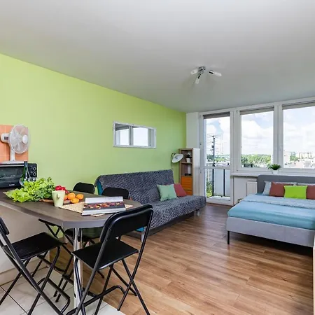 Apartment Superapart Saska 48a, Sleek 6th-floor With Balcony & Elevator Access *