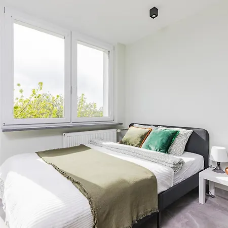 Superapart Saska 48a, Sleek 6th-floor With Balcony & Elevator Access Apartment Warsaw