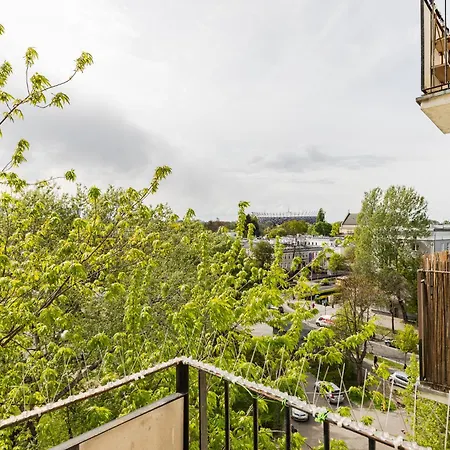 Superapart Saska 48a, Sleek 6th-floor With Balcony & Elevator Access Apartment *